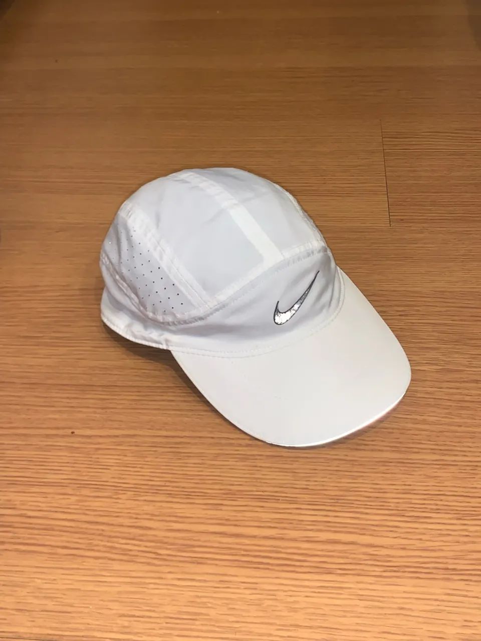 bone nike tailwind branco dri fit - Foto 2