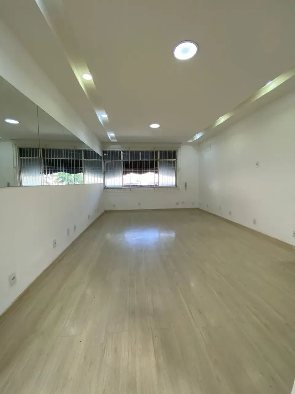 SALA COMERCIAL/STUDIO AV. MERITI - Foto 4