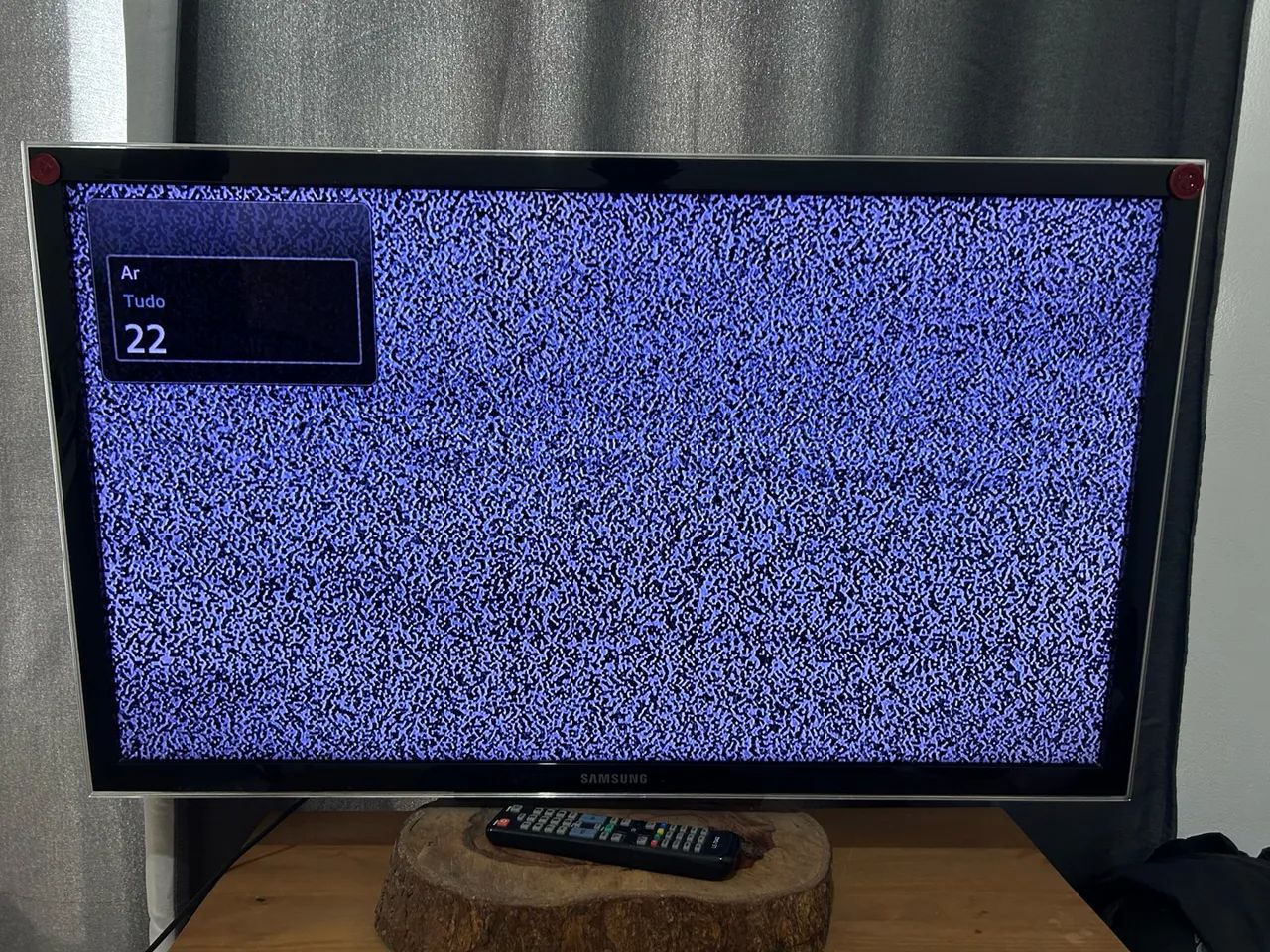 TV SAMSUNG LED 40 POLEGADAS + SUPORTE DE MADEIRA ARTESANAL - Foto 2