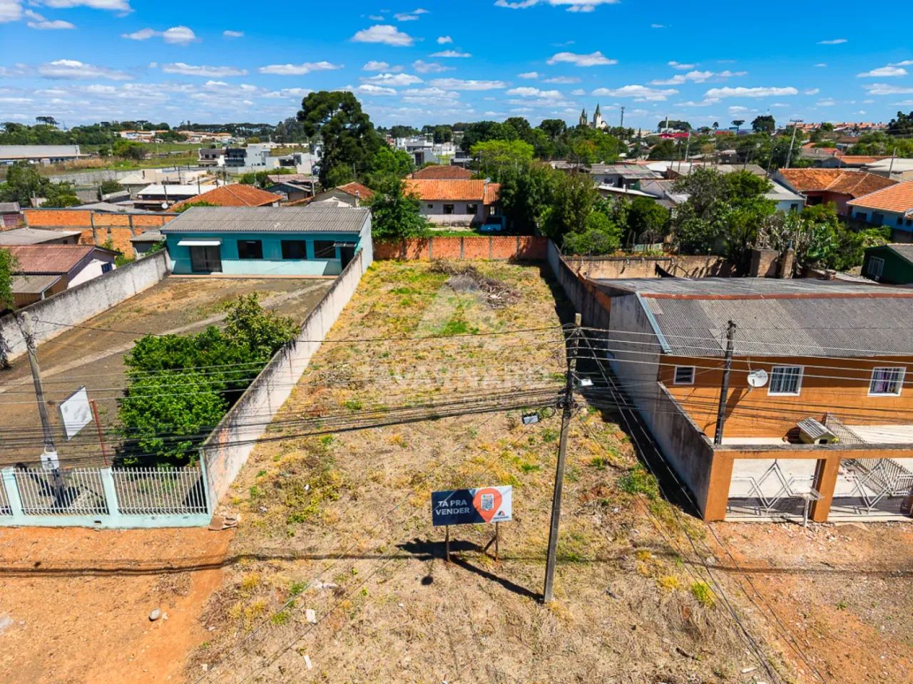 terreno plano e bem localizado em Uvaranas com 462m²