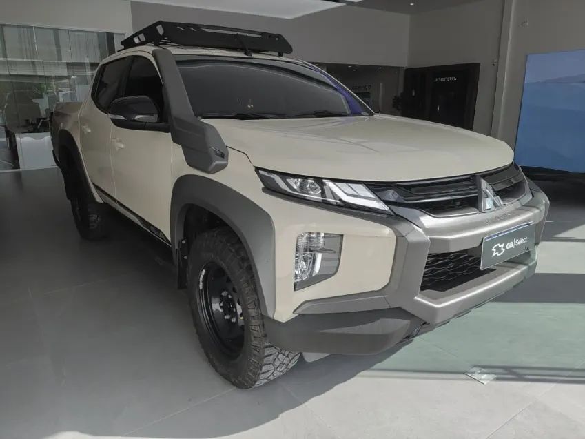 Mitsubishi L200 L200 Triton Savana 3.2 CD TBI Dies. Aut. 2025