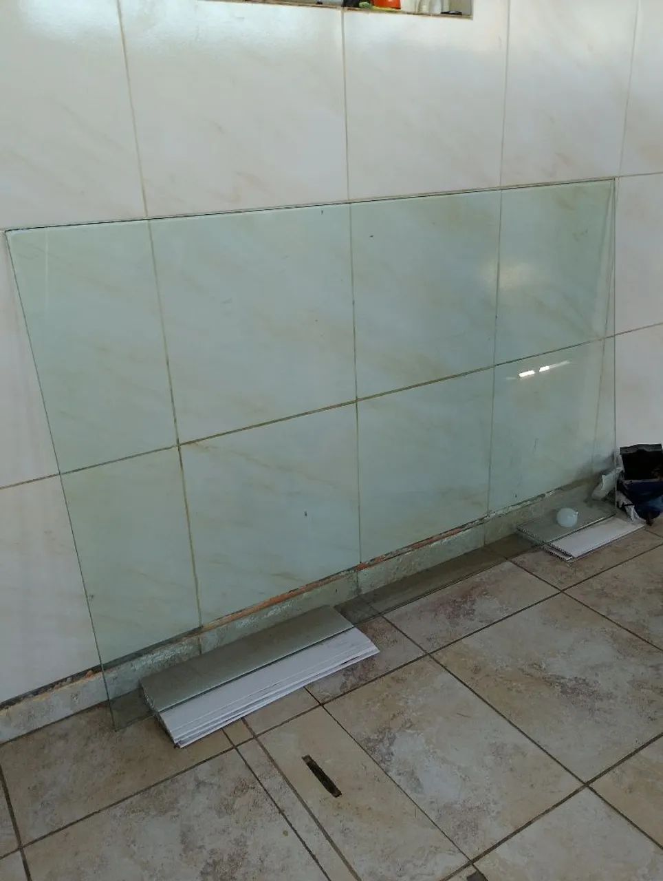 Vidro de mesa + 4 cadeiras