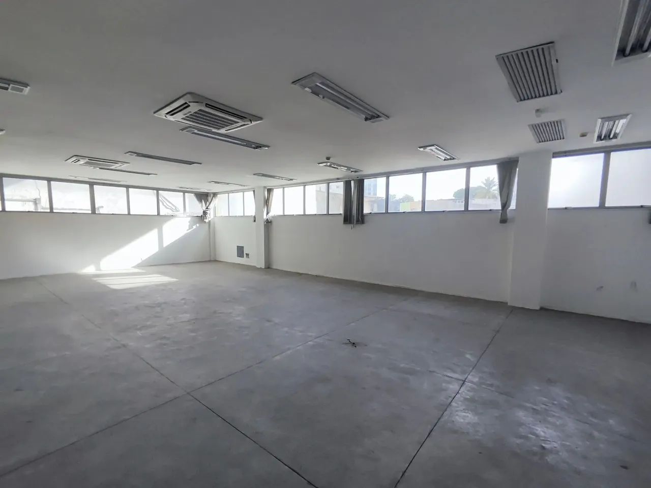 Comercial para vender e alugar em rua pública, CANELA, Salvador, BA - Foto 10