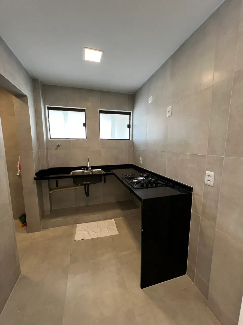 Apartamento dois quartos reformado lindíssimo na Rua da Aurora