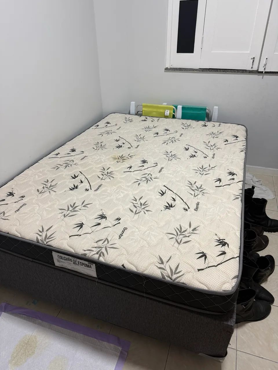 Cama de casal semi nova ortobom