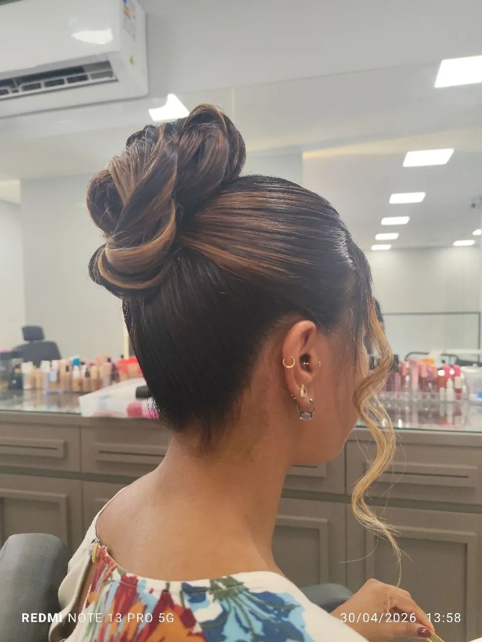 Cabelo e maquiagem  - Foto 2