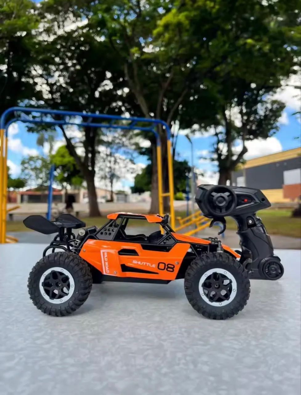 Carrinho Off-Road de controle remoto
