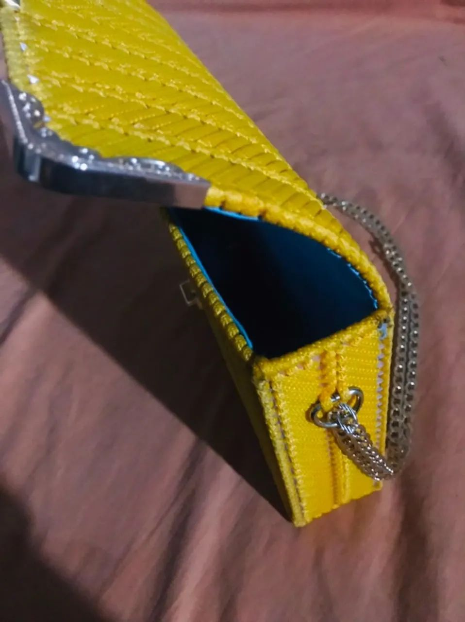 ? Bolsa Artesanal em Tela - Cor Amarela - Foto 4