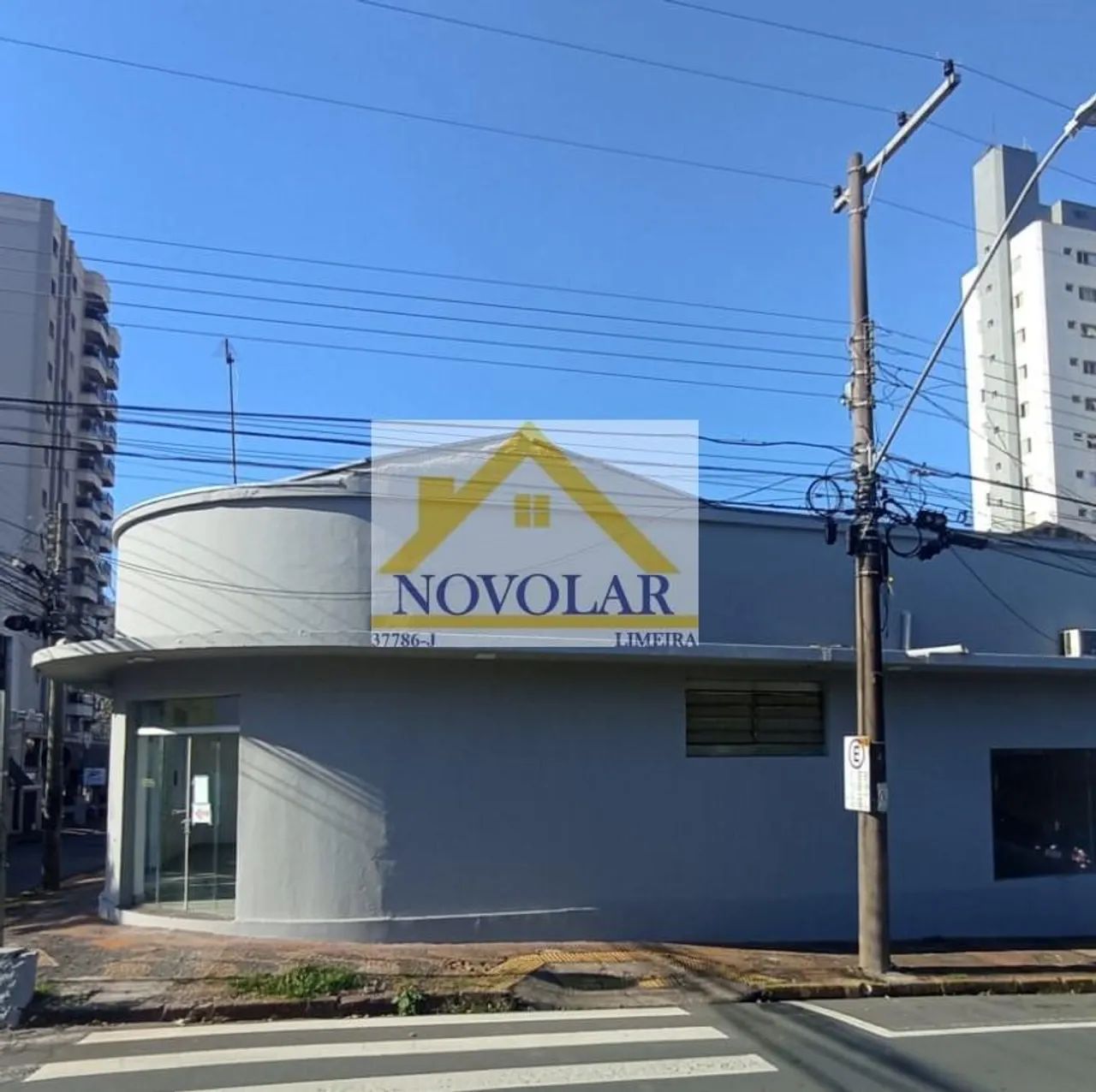 Salão Comercial para Locação em Limeira, Centro, 2 banheiros