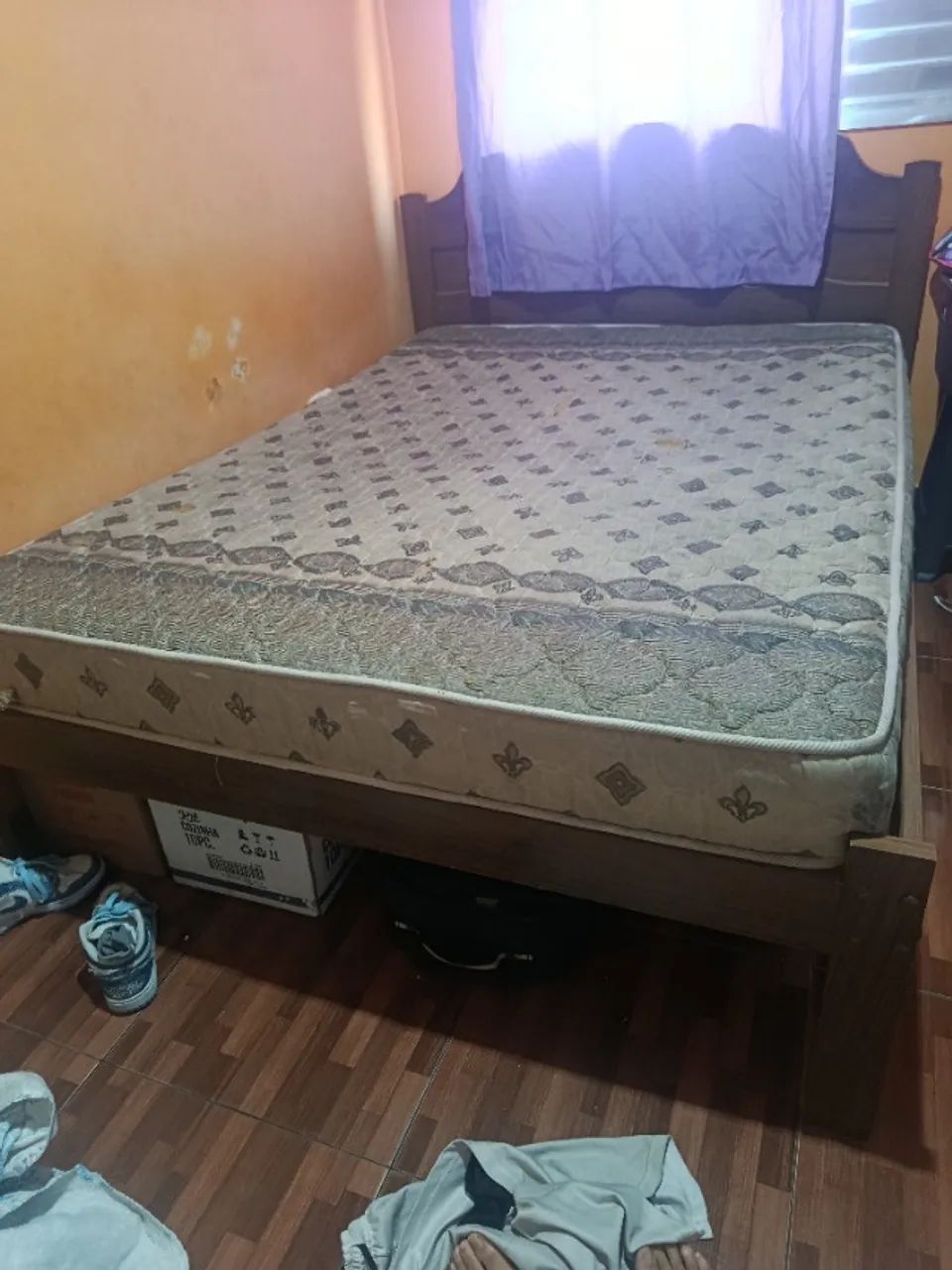 Cabeceira de cama com colchão 