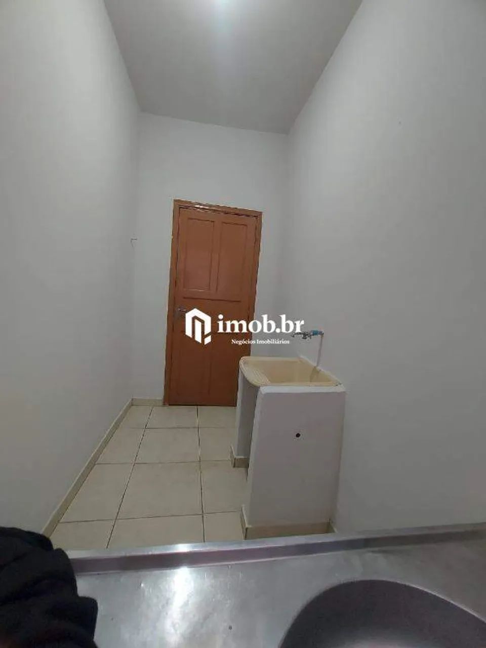 Kitnet para locação no Centro com sala e quarto - Foto 3