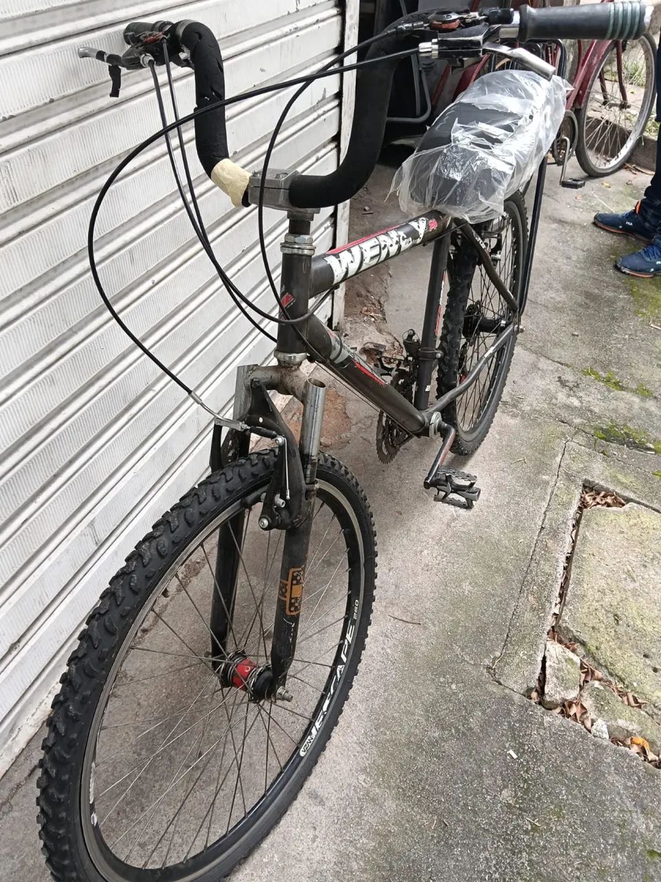 Bicicleta aro 26 banco e garupa novos 