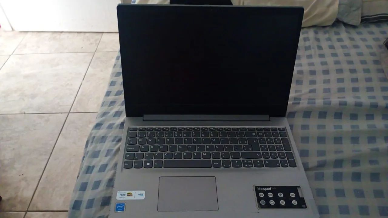 Vendo Notebook semi novo 