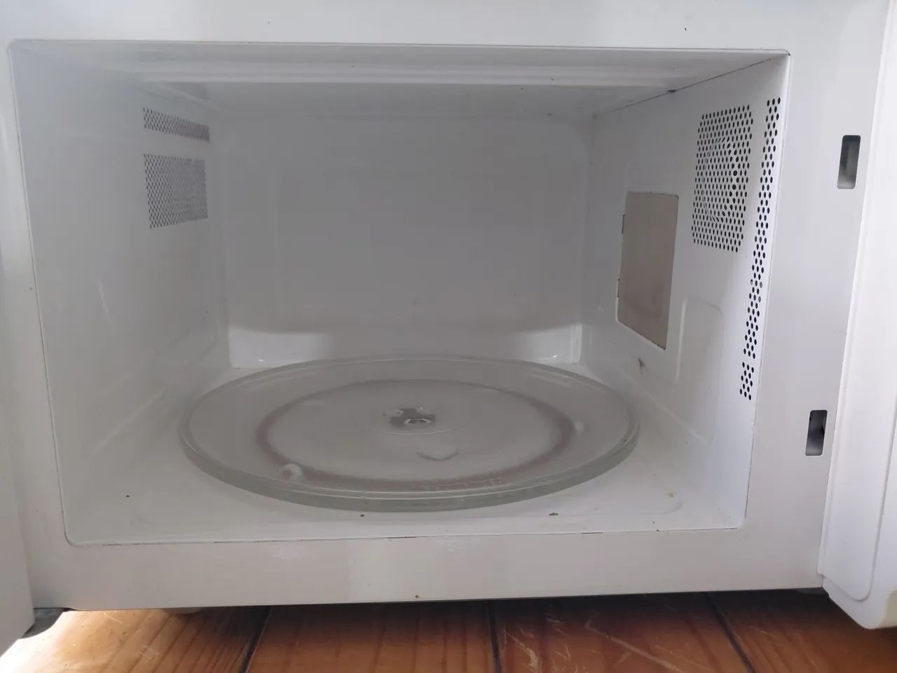 Micro-ondas Electrolux branco  - Foto 3