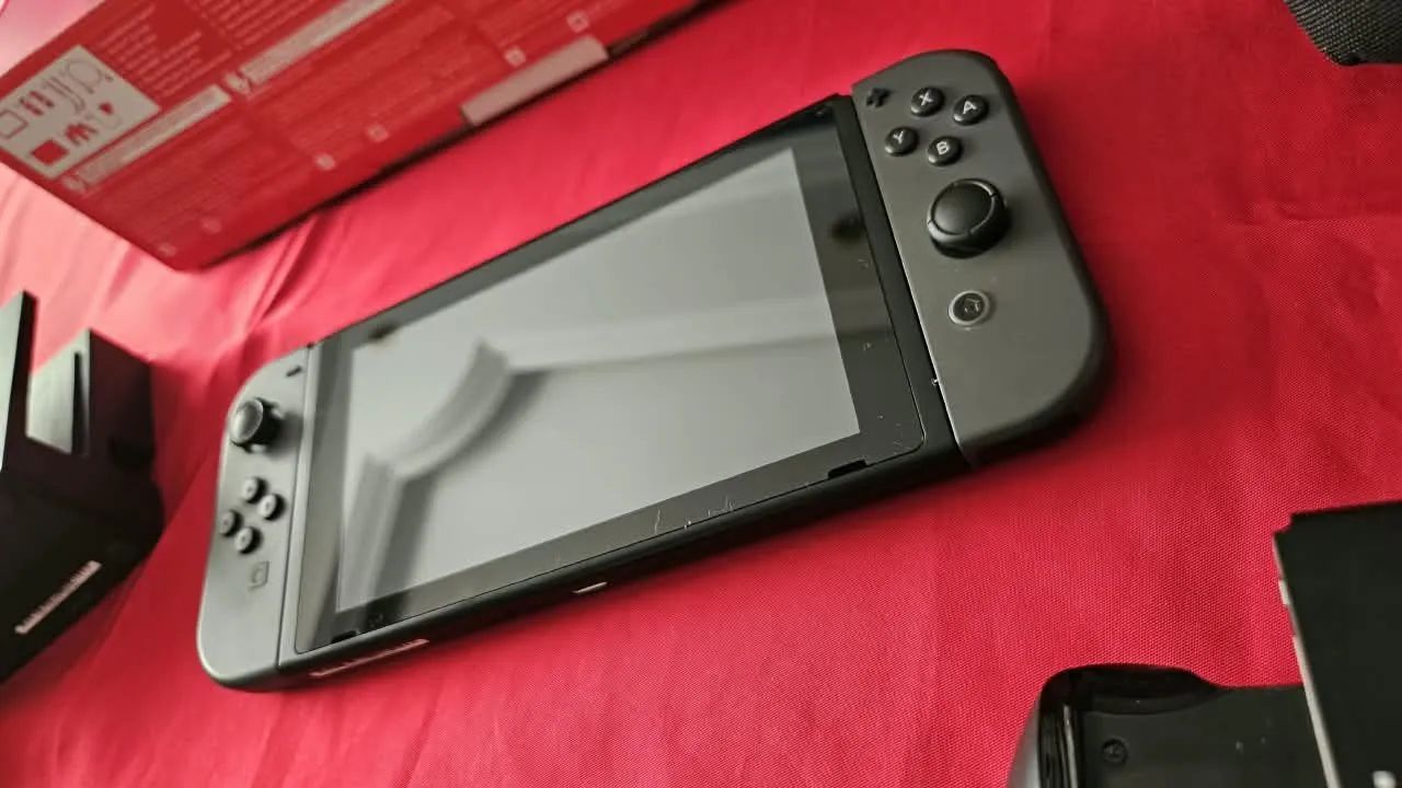 Nintendo Switch V2 - Cinza - Foto 2