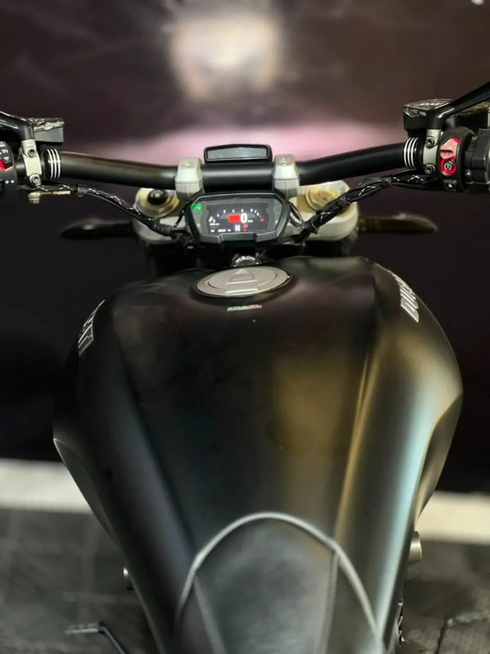 DUCATI DIAVEL 2017  - Foto 3