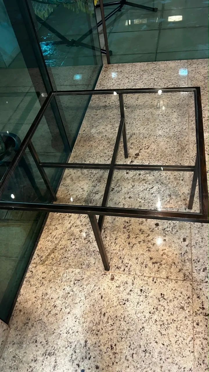 Mesa de centro de metal