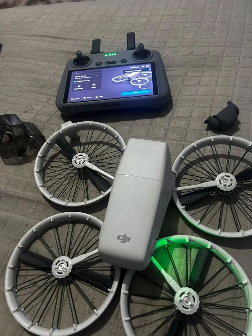 Drone DJI Flip + RC2 com Tela - Pouquíssimo Uso - Foto 2