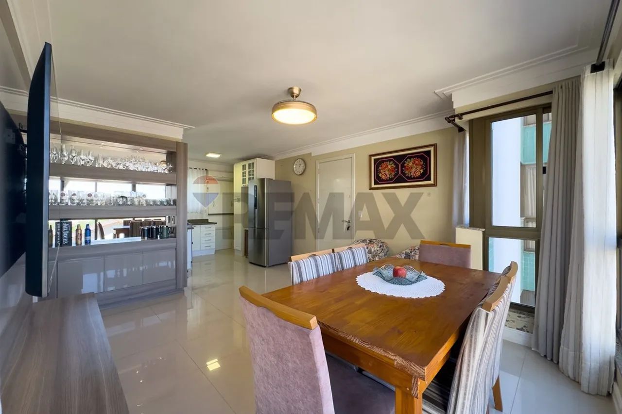 Apartamento de 2 dormitórios com suíte e box duplo de garagem - Foto 5