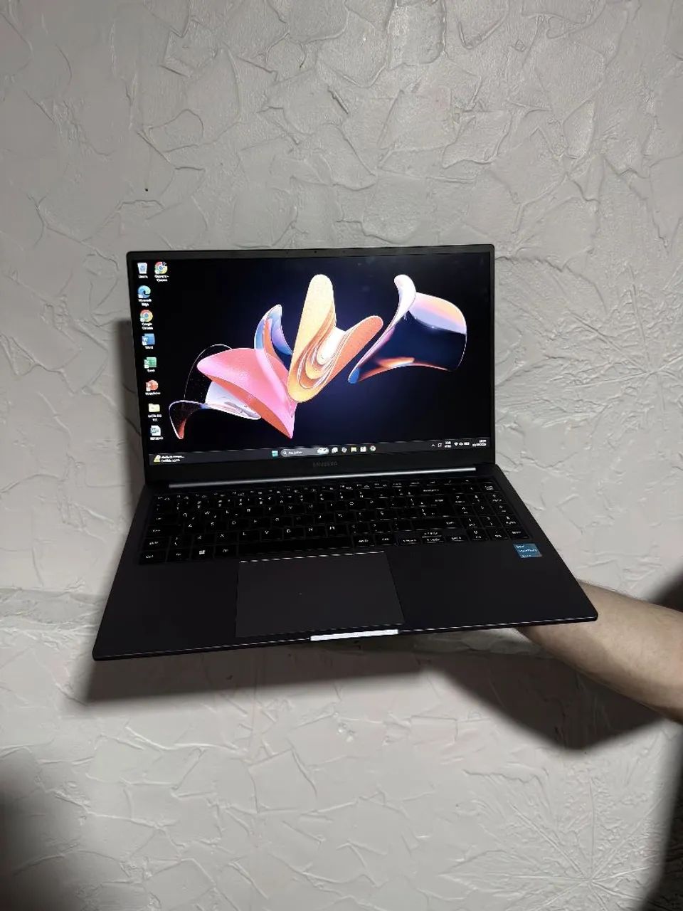 Notebook Samsung Book 4 - Foto 4