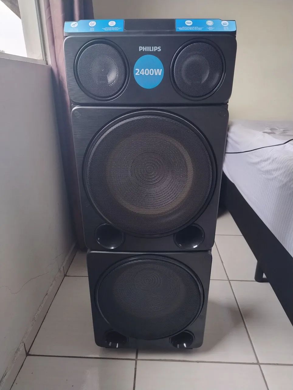 Caixa de som Philips 2400w