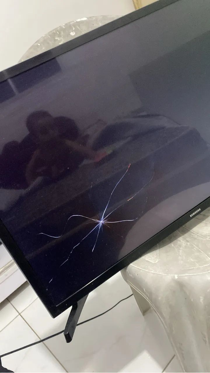 Vendo Tv Samsung 32 polegadas para concerto  - Foto 2