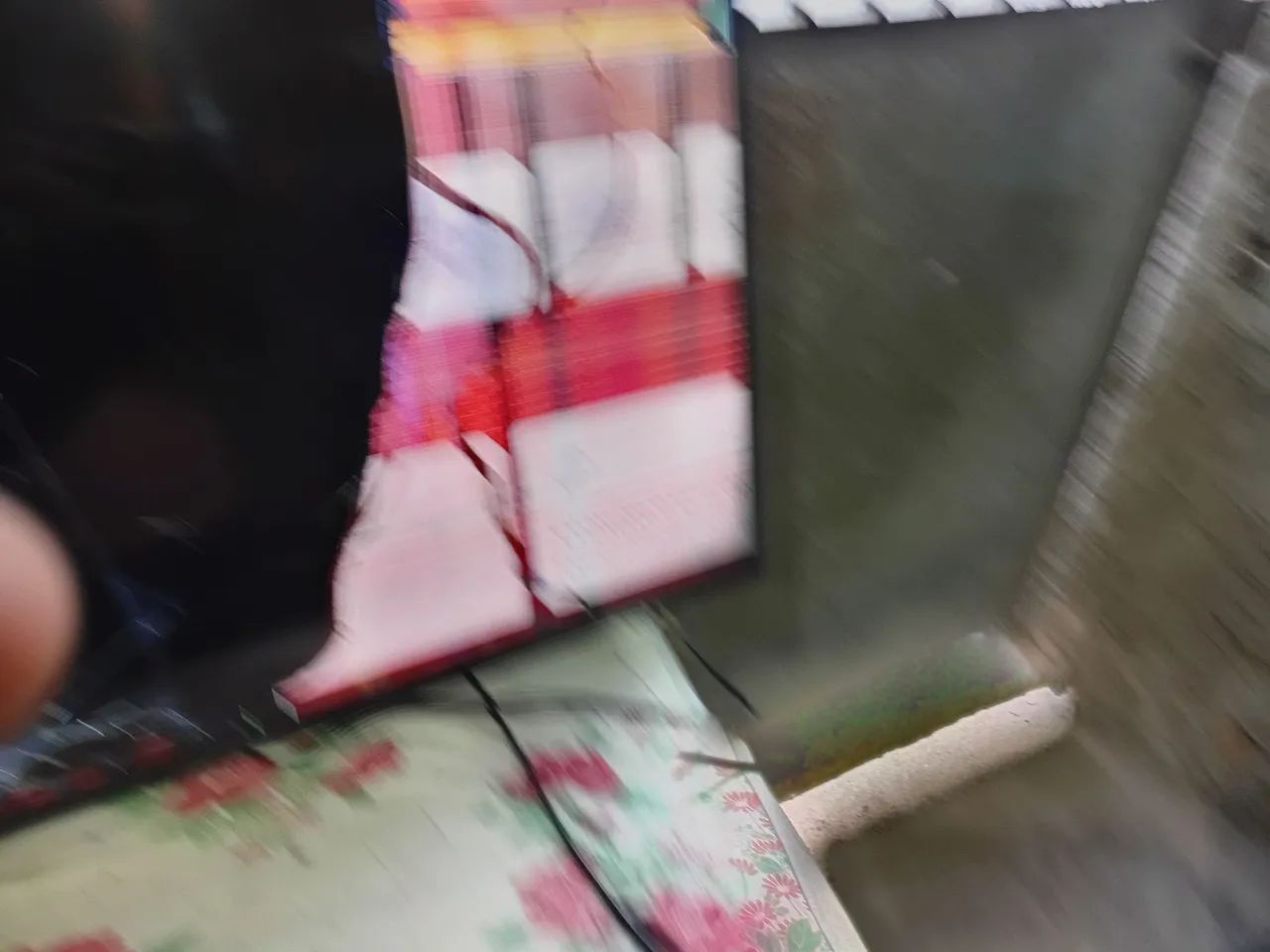 Tv lg 60 polegadas com a tela quebrada  - Foto 4