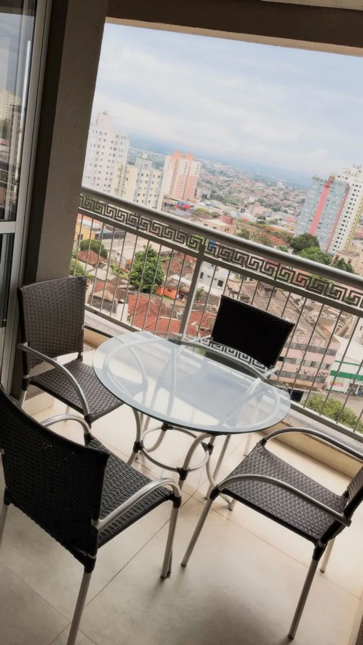 Mesa Externa com vidro e 4 cadeiras 