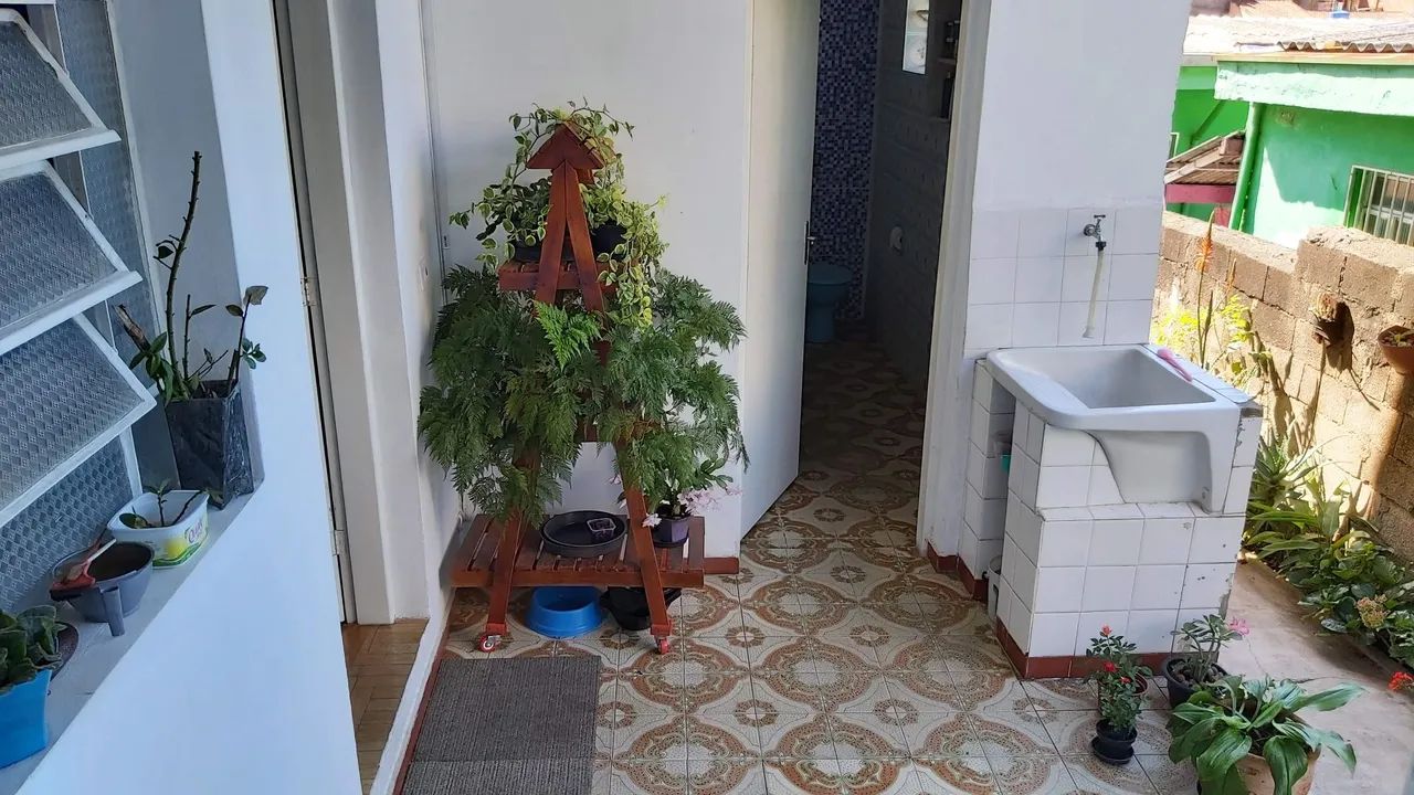 Casa e salão comercial e Edicula  - Foto 3