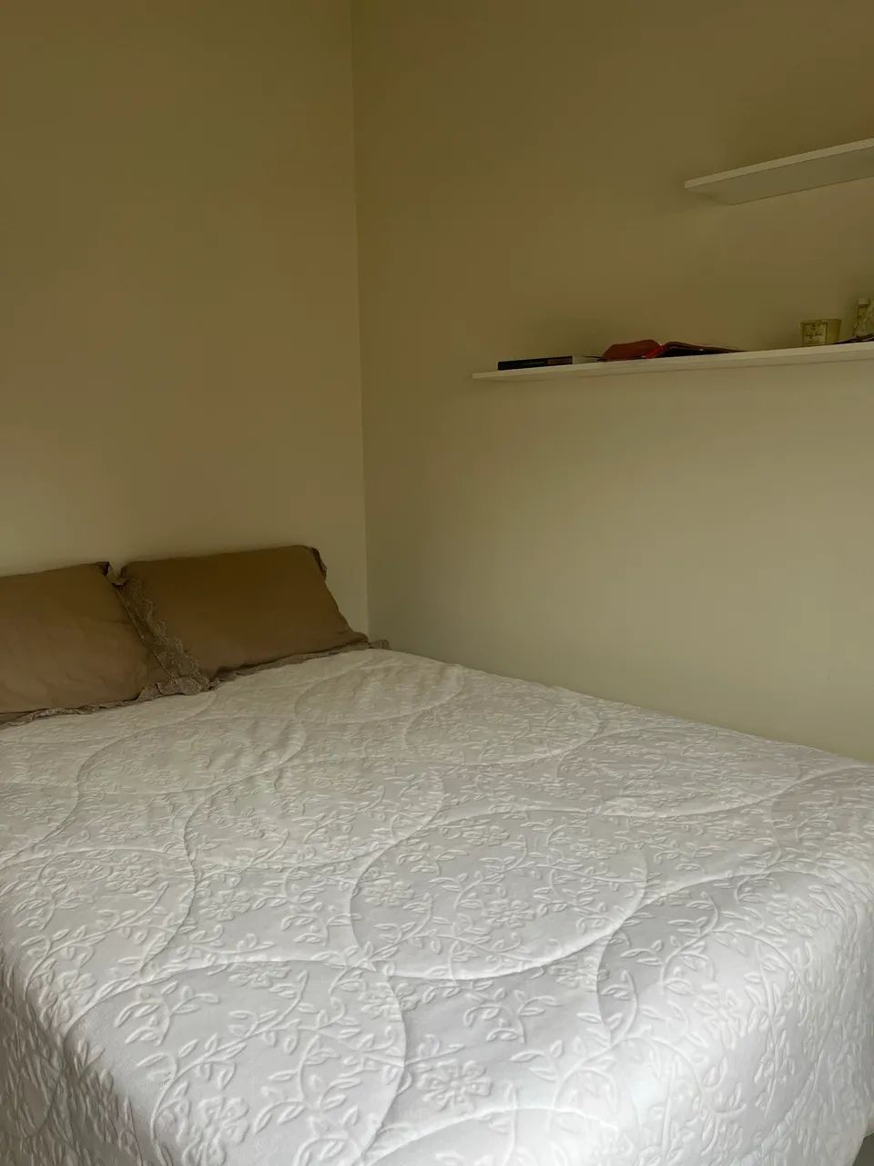 Alugo quarto &/ou apto Beira Mar