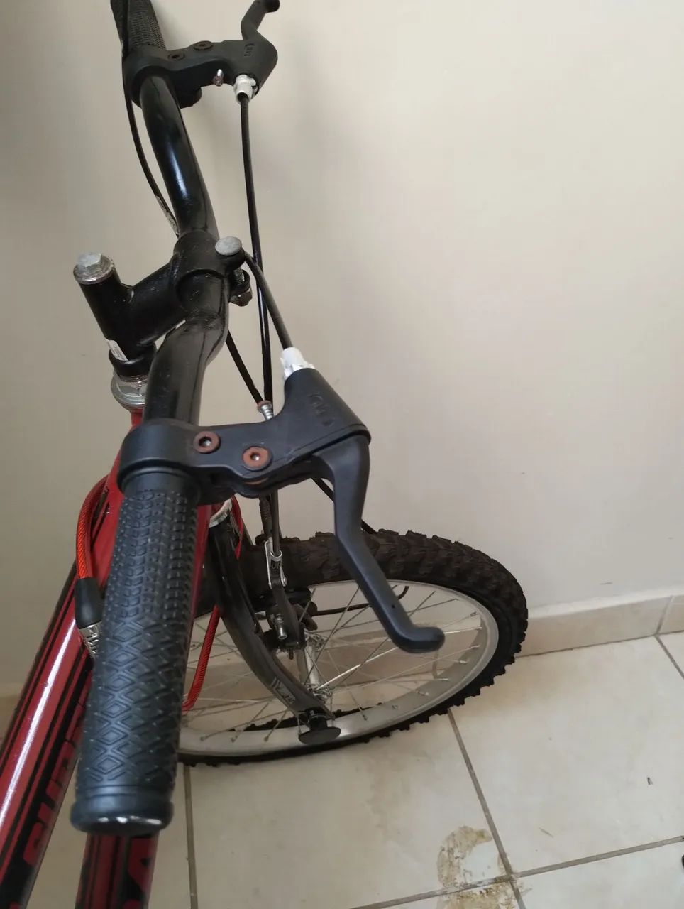 bicicleta semi-nova aro 20 - Foto 4