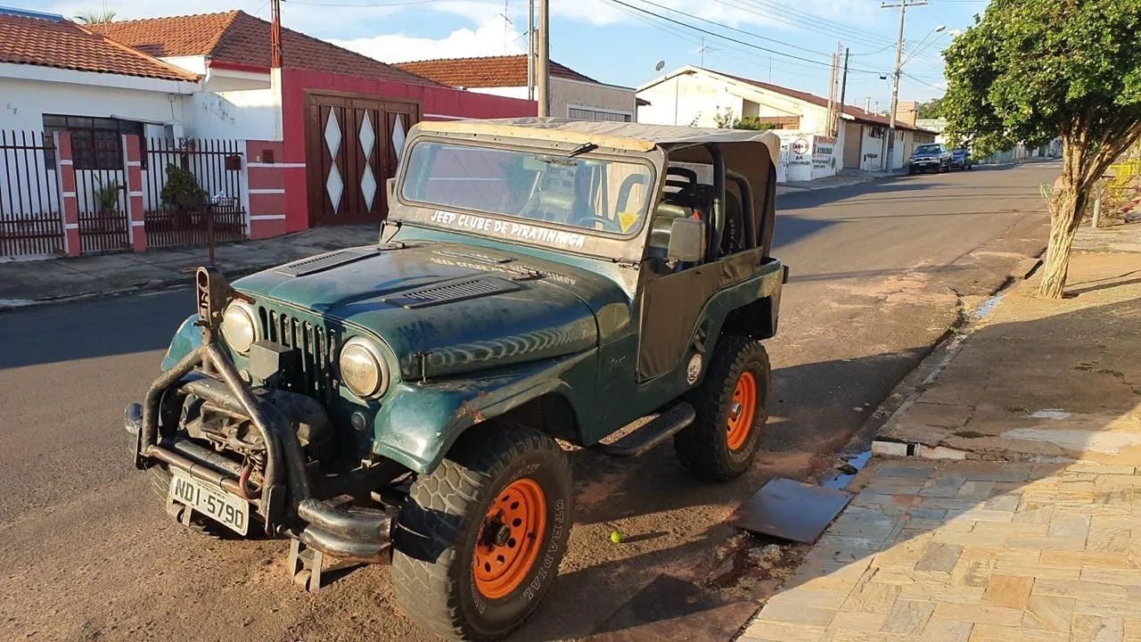 Willys Overland Jeep 2.6 12V Gasolina 2P 1984