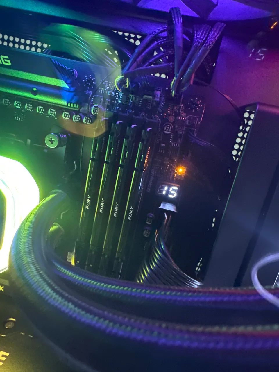 PC Gamer e Workstation Top AMD AM5 Ryzen 9 9950X3D + X870 + RTX 5070 Ti + 128GB DDR5  - Foto 2