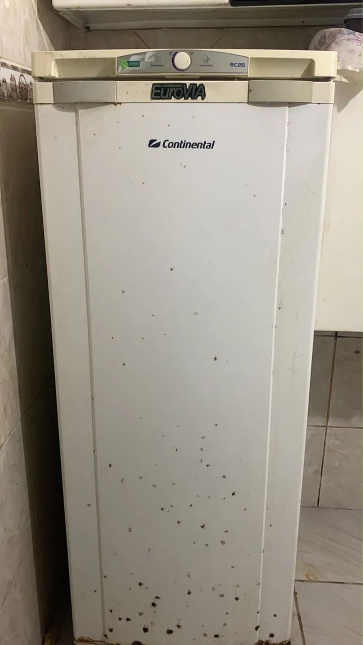 Geladeira continental 