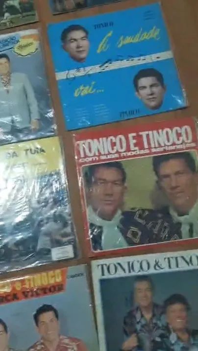 Discos de Vinil Tonico e Tinoco 31 exemplares - Foto 3