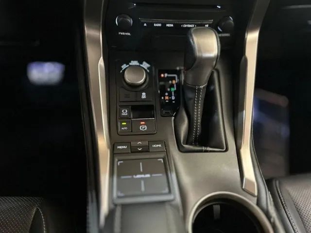 Lexus NX-200t F-sport 2.0 16V 238cv Aut., foto 12 de 13
