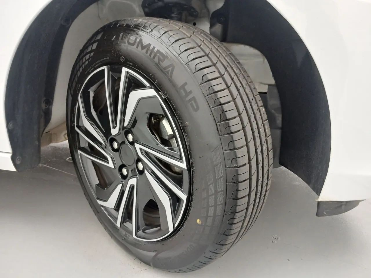 Chevrolet Onix Plus LT 1.0 12V Flex Mec. 4P, foto 13 de 18