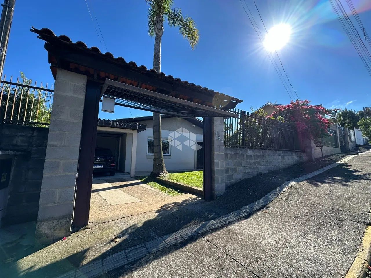 Casa com 3 dormitórios e amplo espaço no Bairro Monte Verde - Foto 3