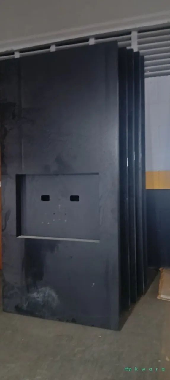 2 Painéis com recorte para televisor 32"