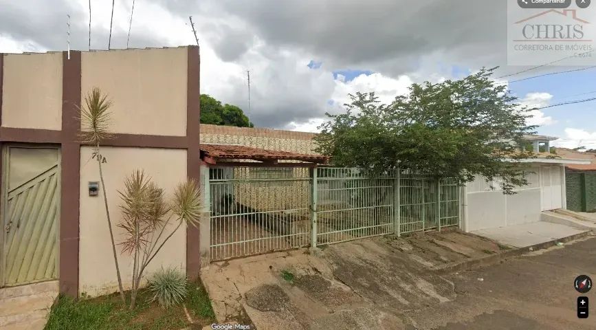 Casa setor oeste lote 275 metros 