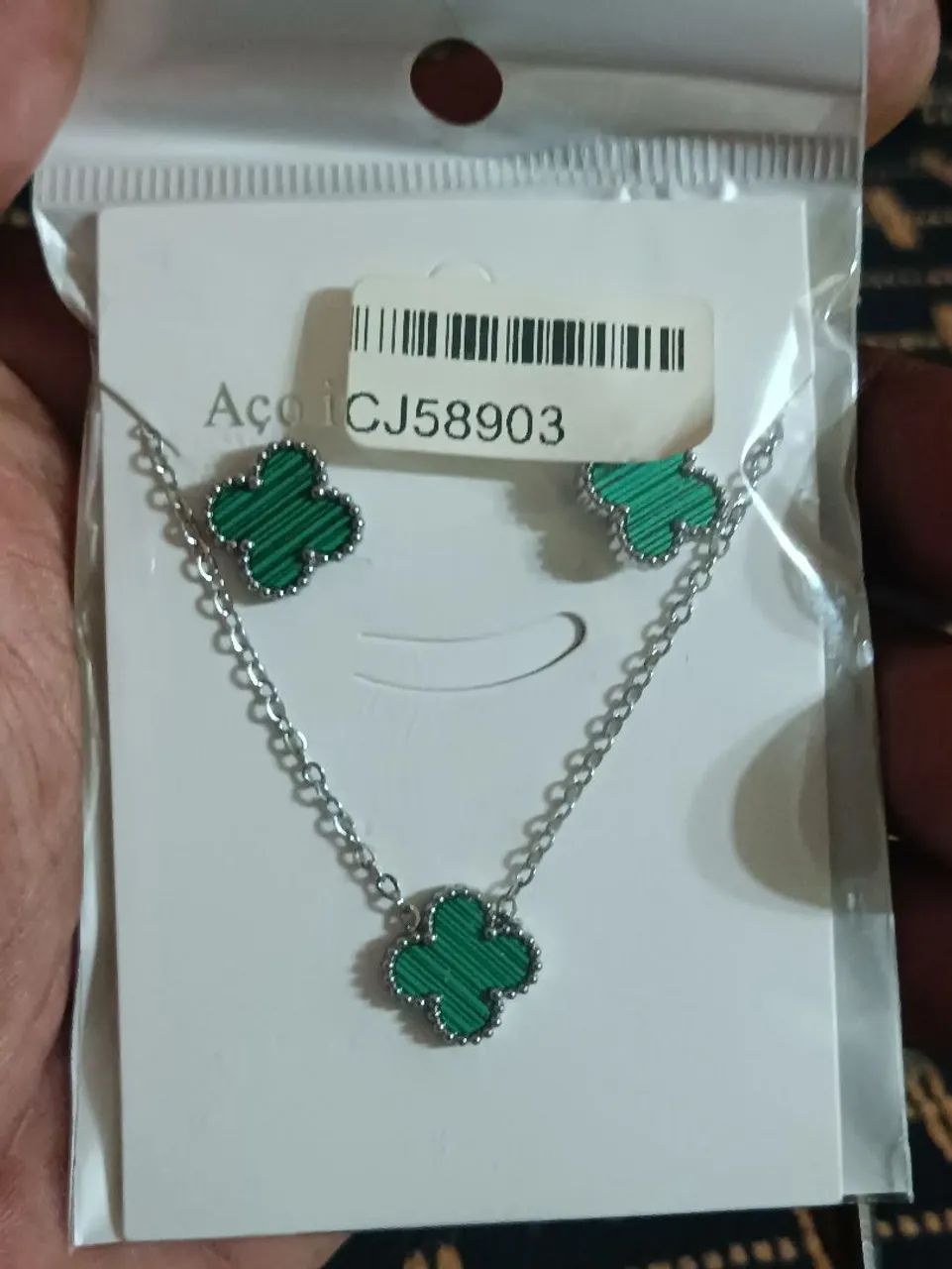 Conjunto trevo colar e brinco em aço inox estilo Van cleef - Foto 3