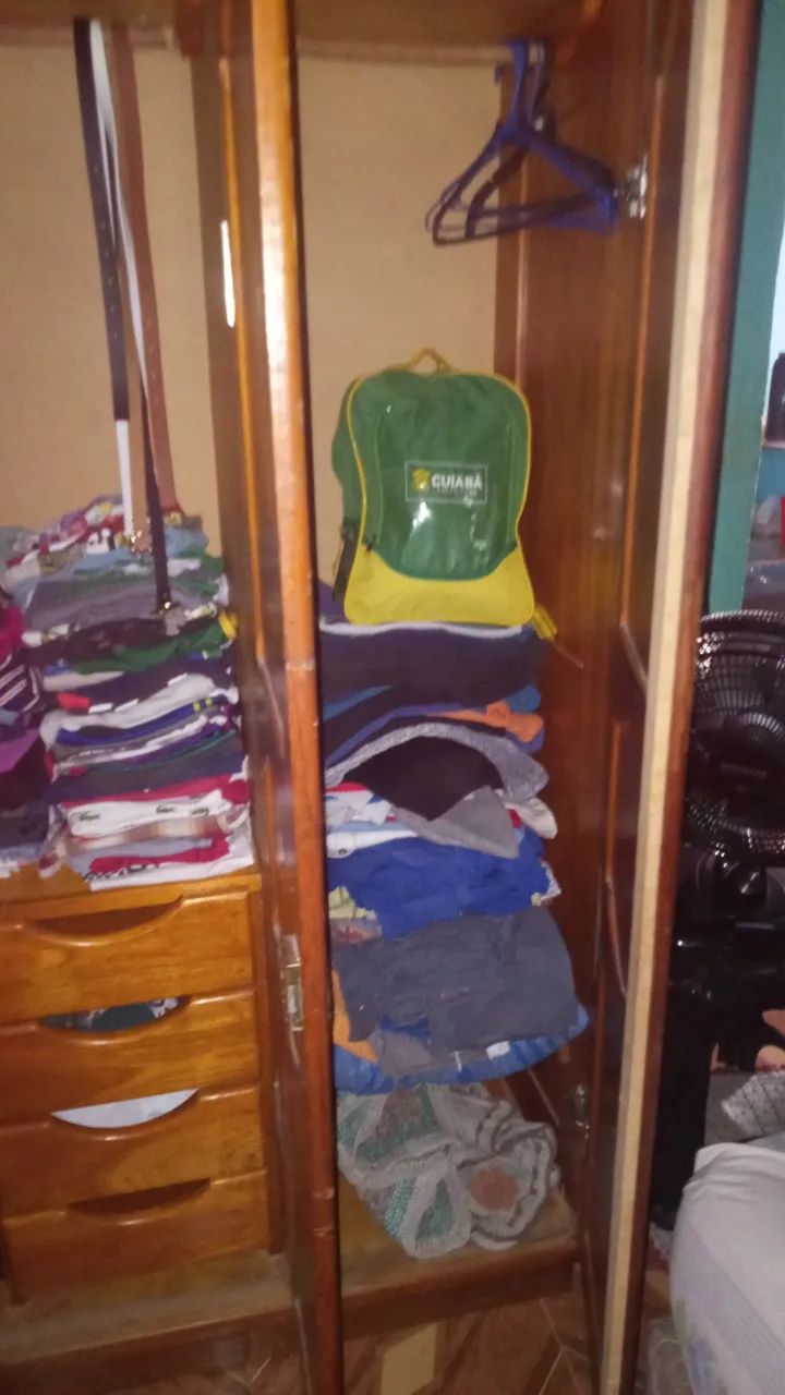 Guarda Roupa de madeira cerejeira  - Foto 3