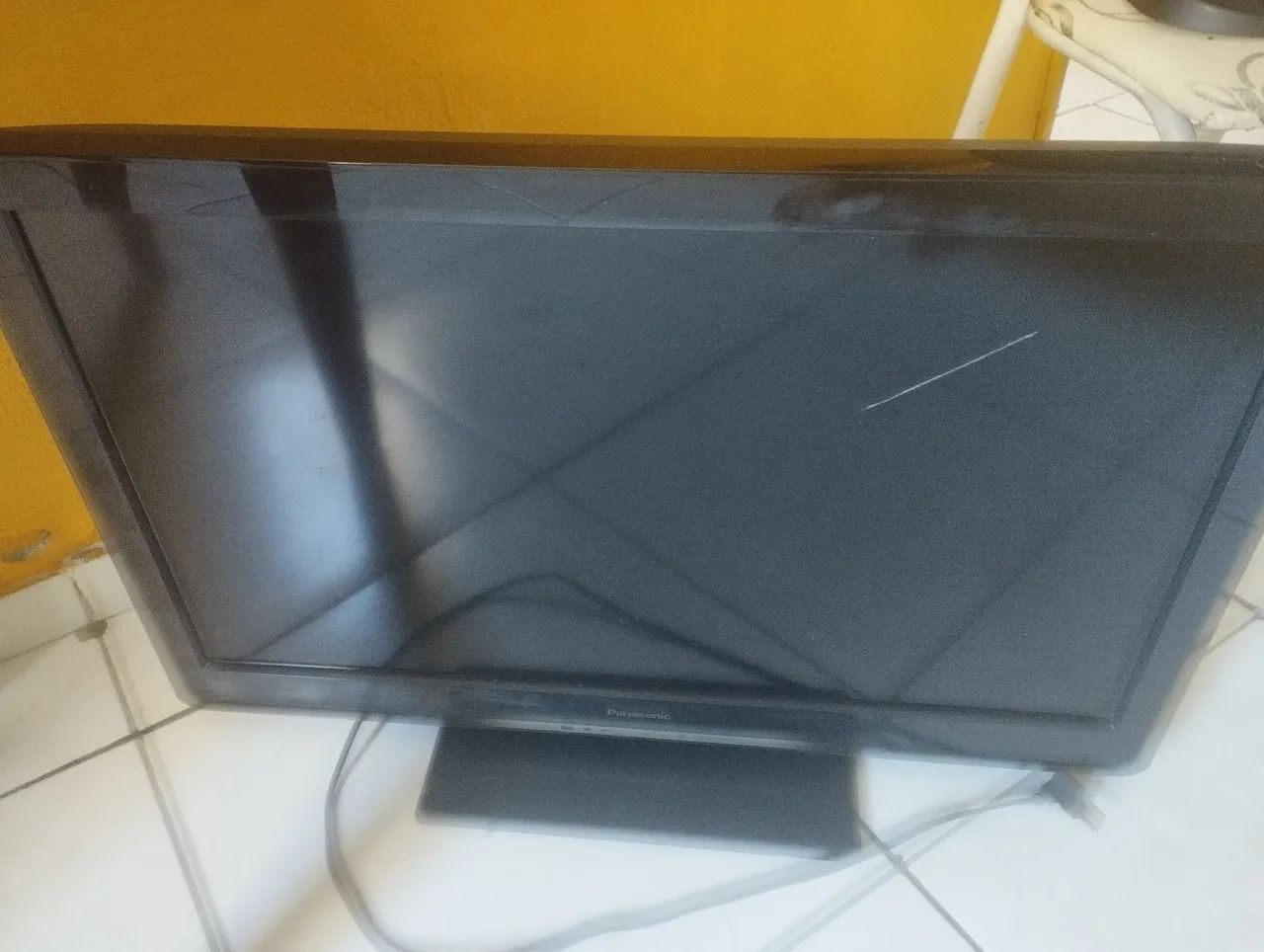 Vendo uma tv Panasonic antiga 