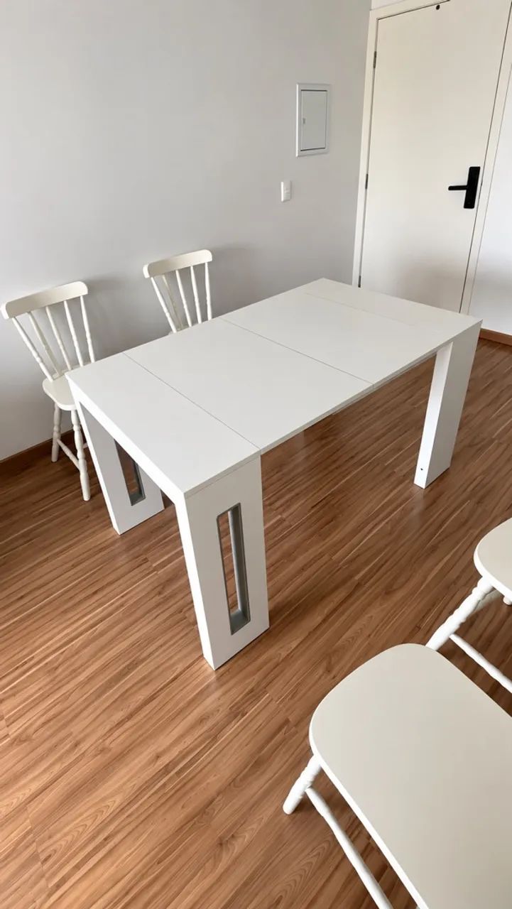 Mesa de Jantar Branca em Madeira com 4 Cadeiras - Foto 3