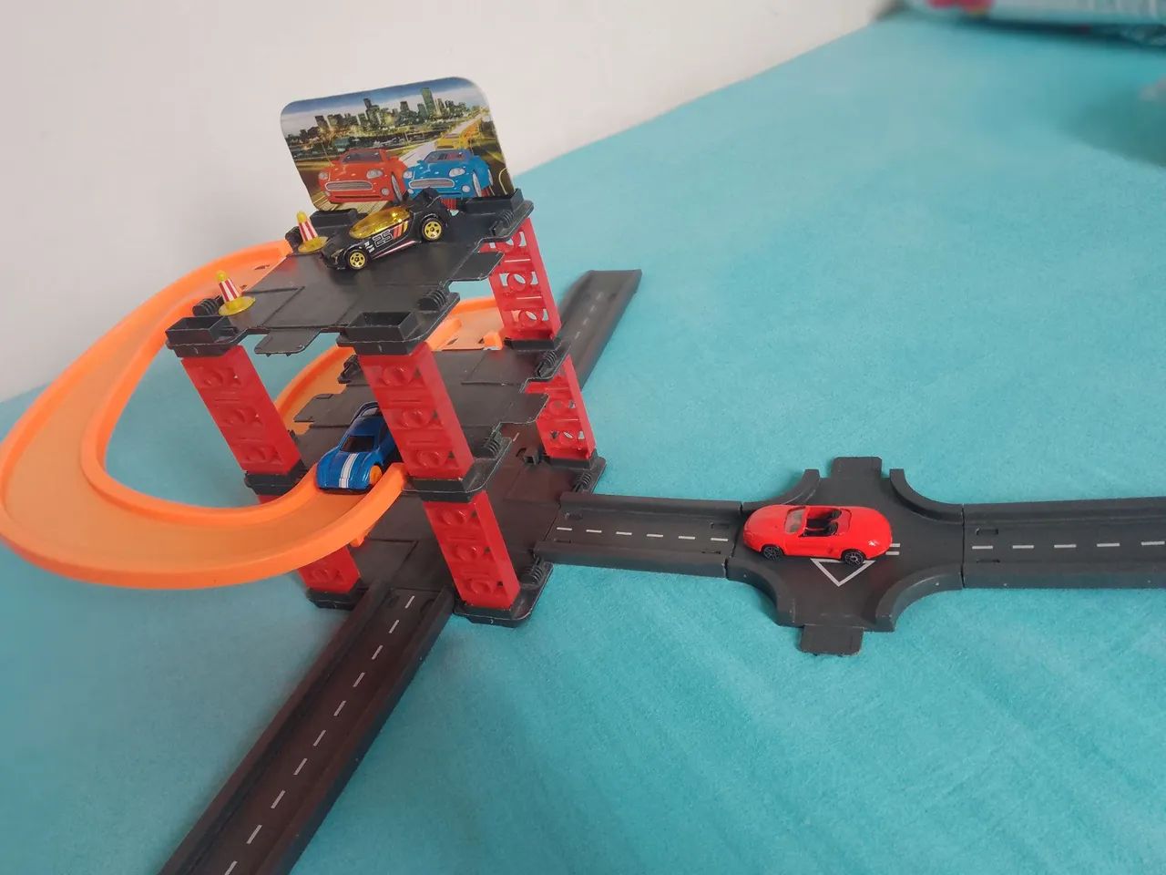 Estacionamento de carrinhos hotwils  - Foto 3