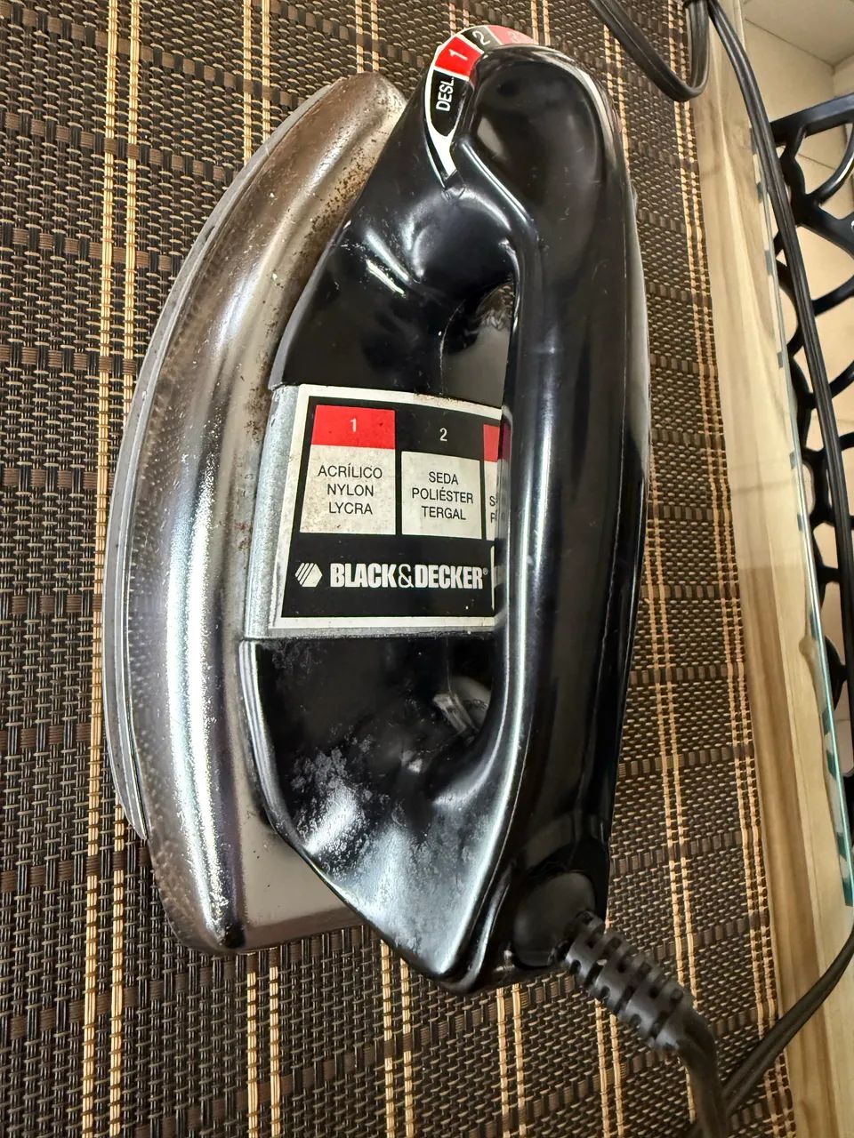Ferro de passar roupa BLACK+DECKER