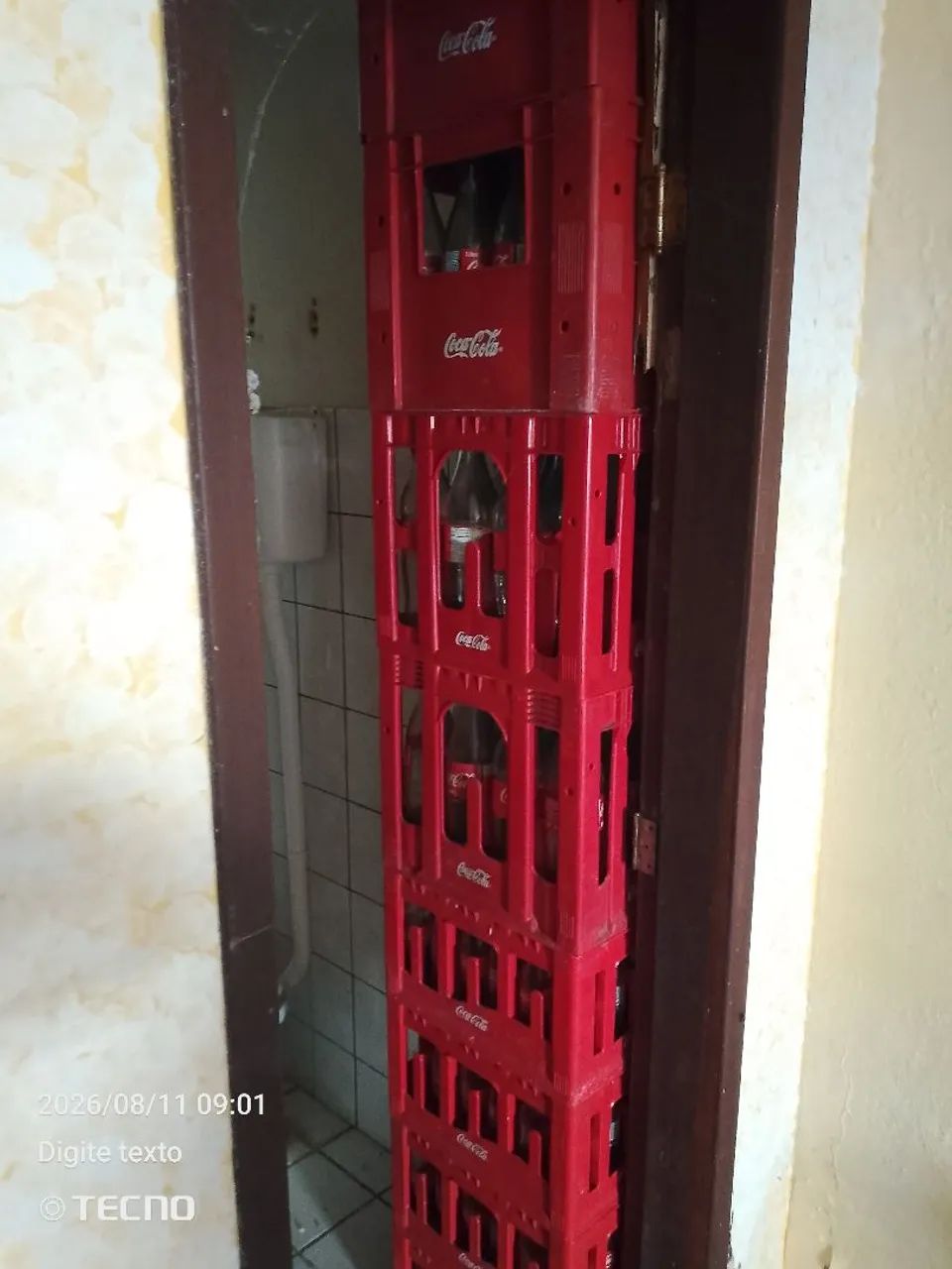 Engradados de cervejas e coca cola de 1 litro
