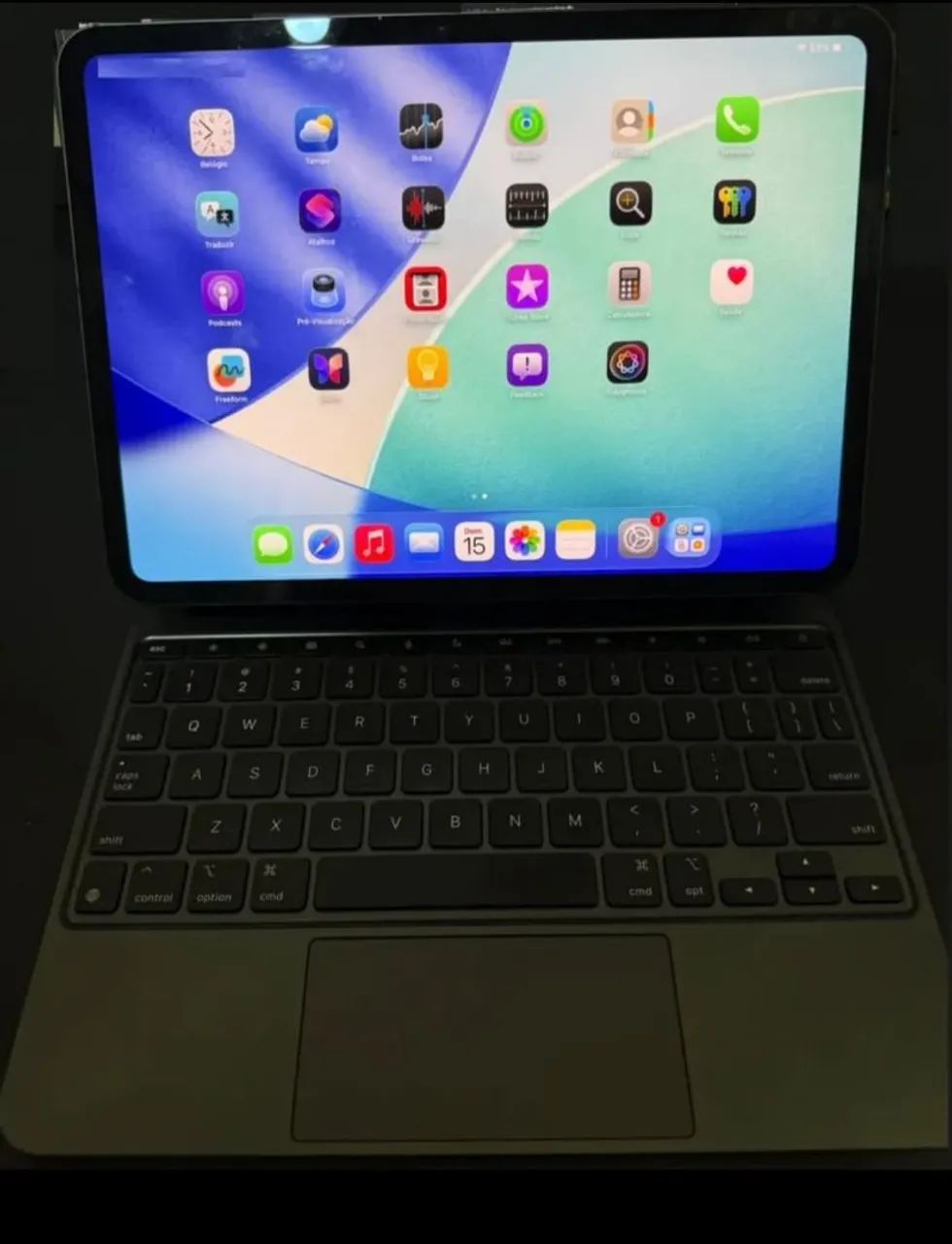 IPAD PRO 11" (GERAÇÃO M4) + MAGIC KEYBOARD