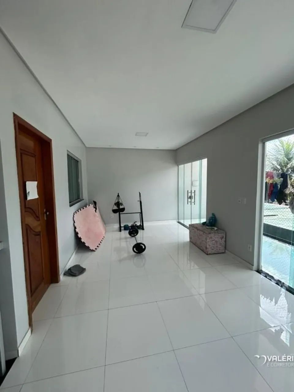 CASA COM 03 QUARTOS E 01 VAGA DE GARAGEM - Foto 2