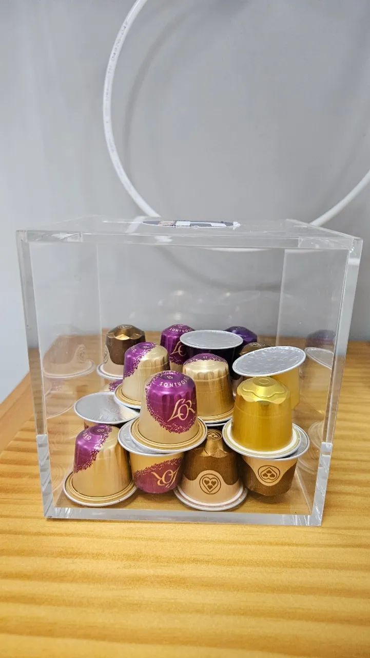 Kit Cafeteira Nespresso Inissia + Box para capsulas + Bandeja de